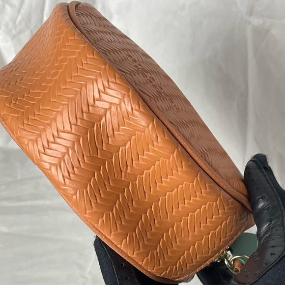 Preloved Bath and Body Works Coconut Cosmetic Pouch - Picture 8 of 10